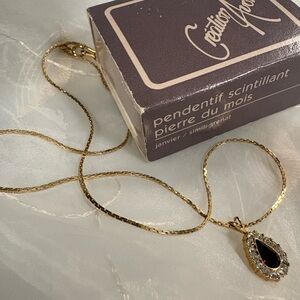 Avon 80s Simulated Garnet Teardrop Pendant GoldPlated Necklace | NIB w/ Flaw N44